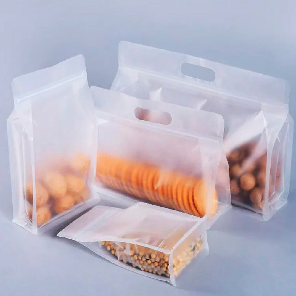 Пакет для упаковки из ПВХ матовый с ручками, дном, застежкой