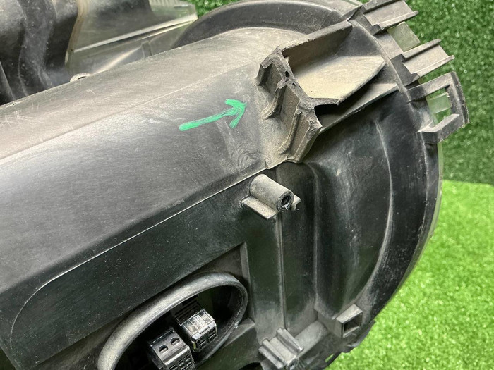 Фара левая Mini Hatch R56 (2010-2013) ксенон