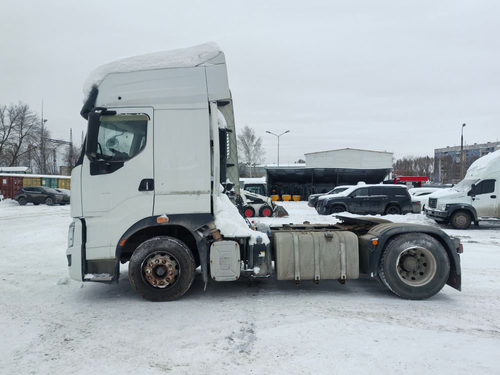 CHENGLONG H7 4x2 Седельный тягач LZ4181H7AB (Дизельный, 12.2 л, 462 л.с. АТ)