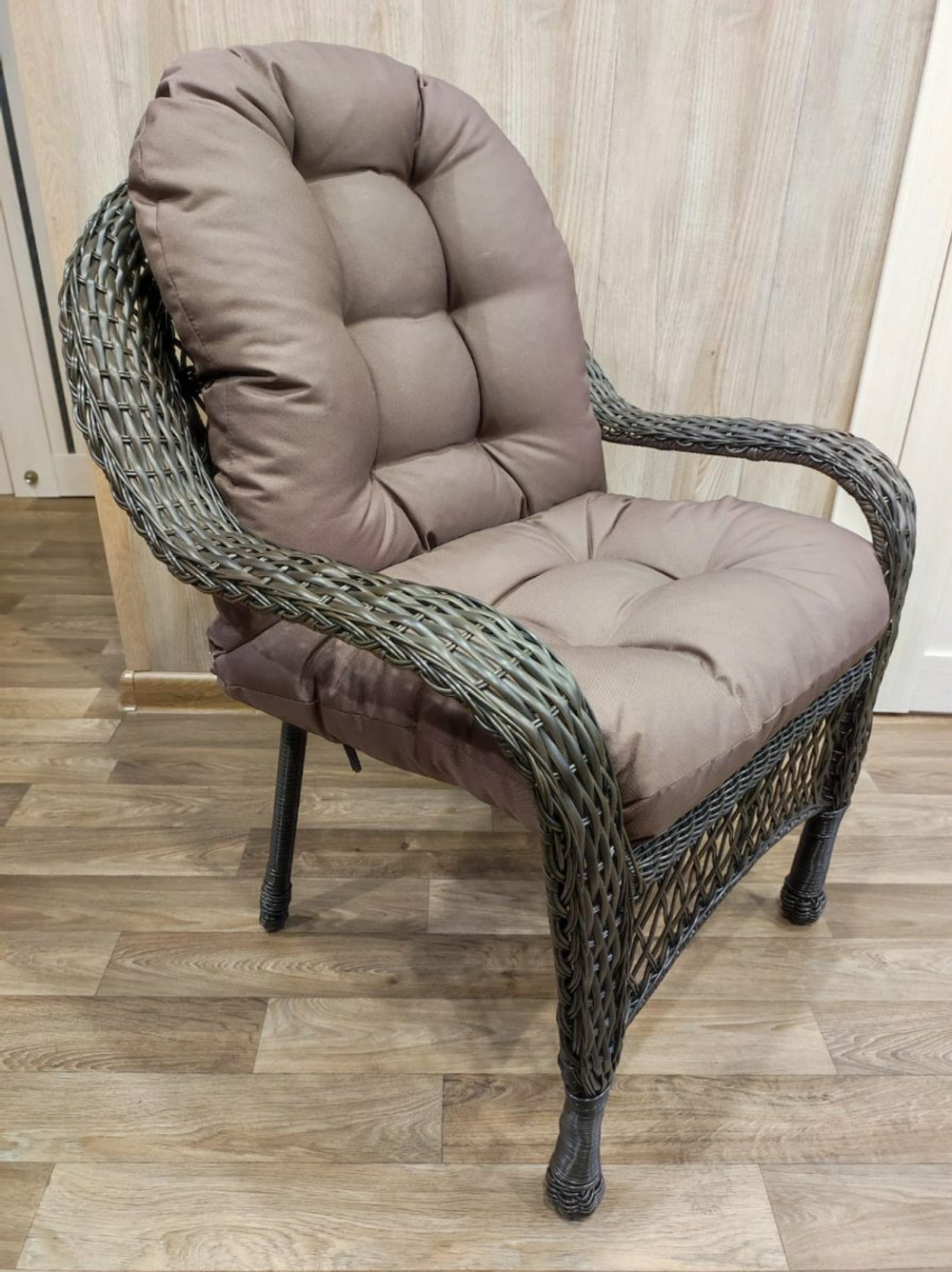 Кресло из искусственного ротанга МЭДИСОН НЬЮ «MEDISON NEW» с подушками на сидение и спинку