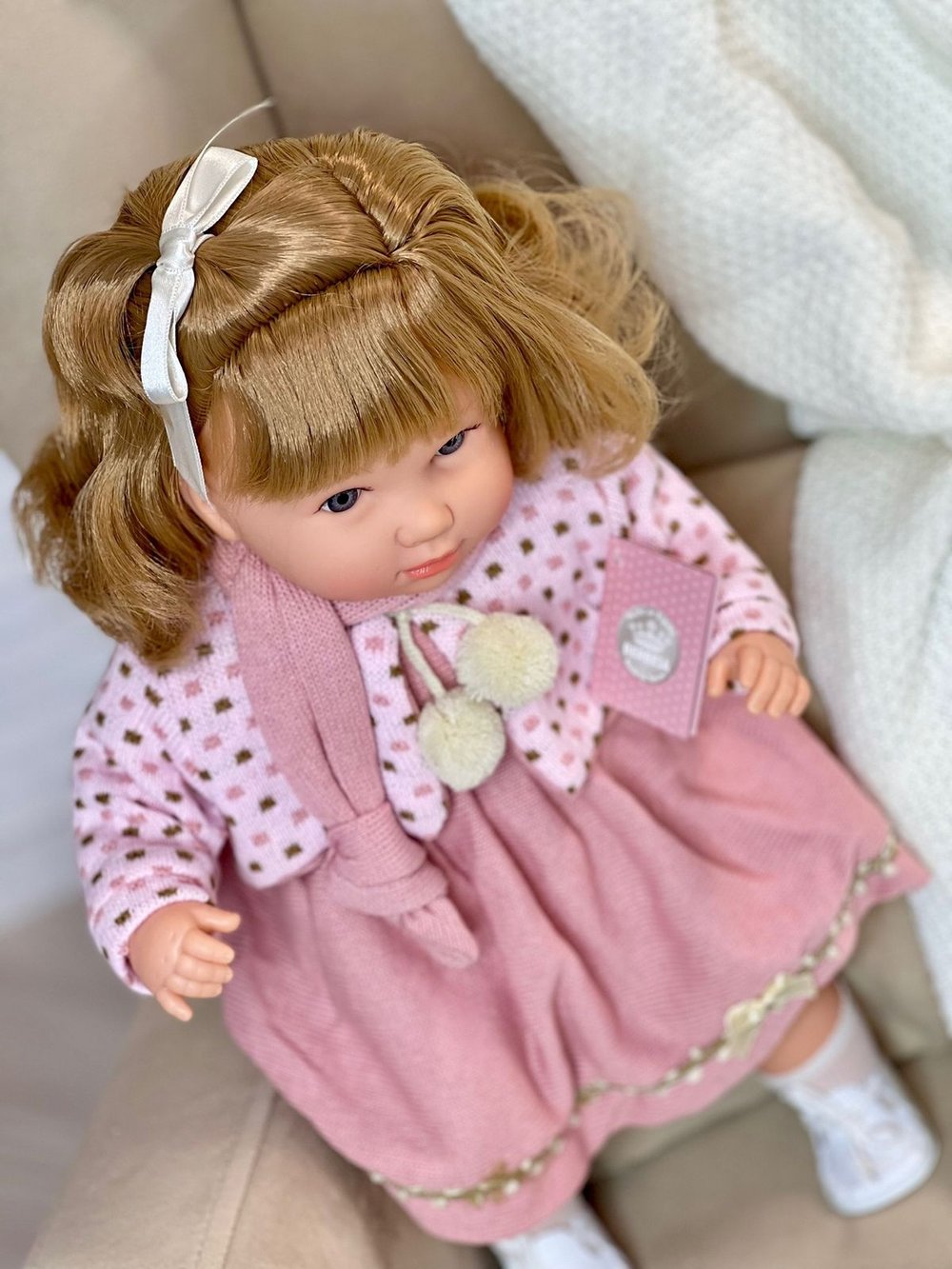 Кукла Berbesa мягконабивная 42см SANDRA в пакете (4417K)