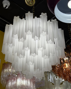 Люстра из стеклянных туб