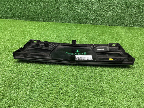 Накладка решетки радиатора Mercedes S W223 (20-нв)