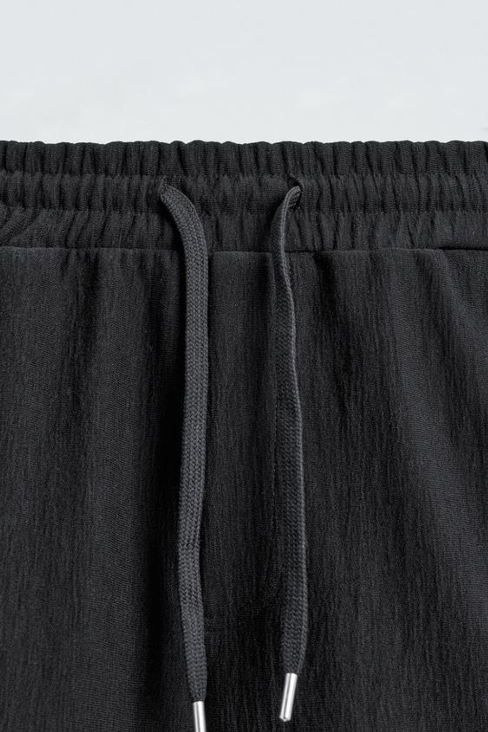 ZARA ШОРТЫ-ДЖОГГЕРЫ ИЗ РЕЛЬЕФНОЙ ТКАНИ, СТАЛЬНОЙ СИНИЙ