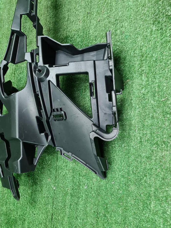 Кронштейн перед. бампера Mercedes S W223 20-нв AMG