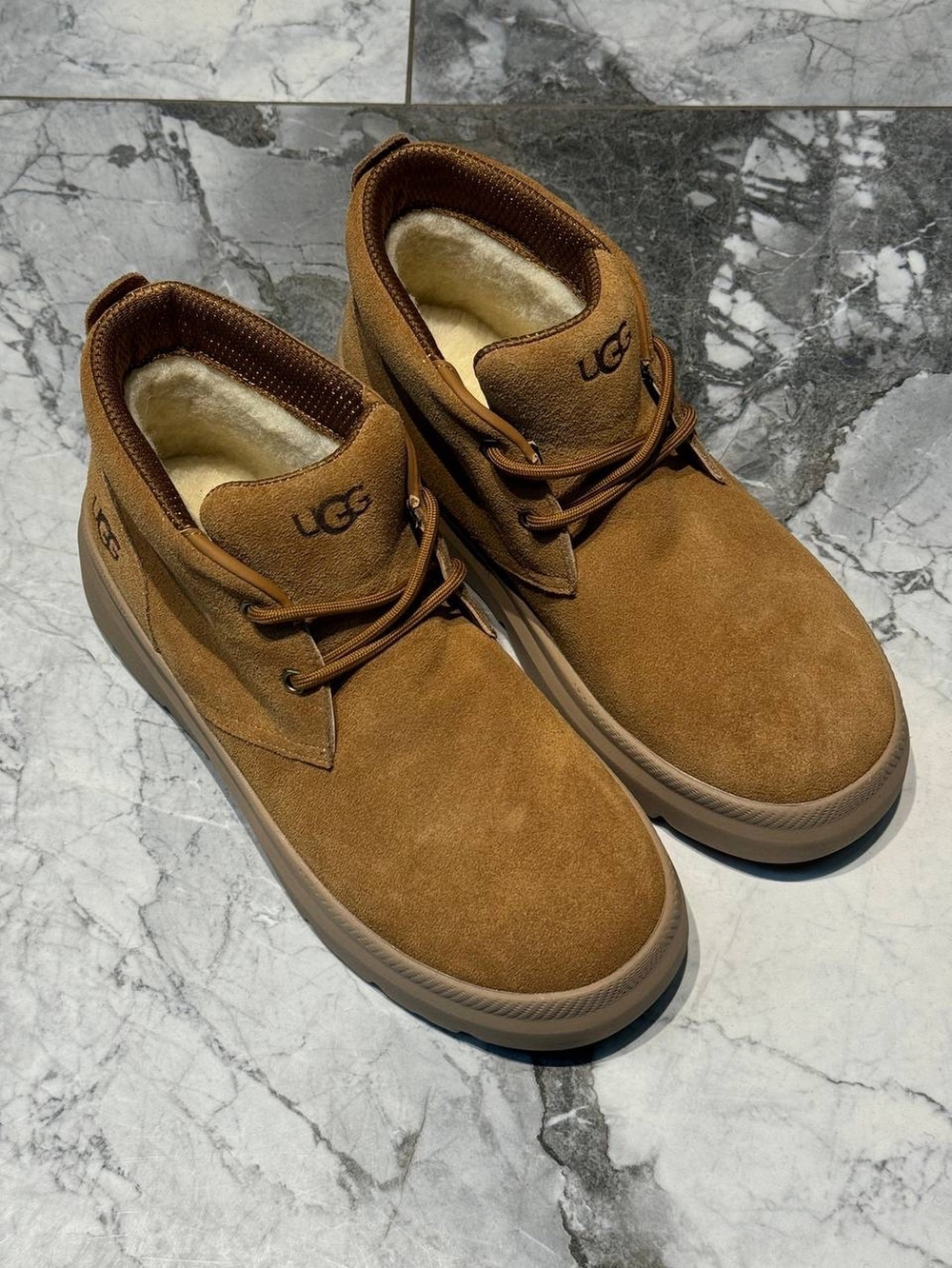UGG