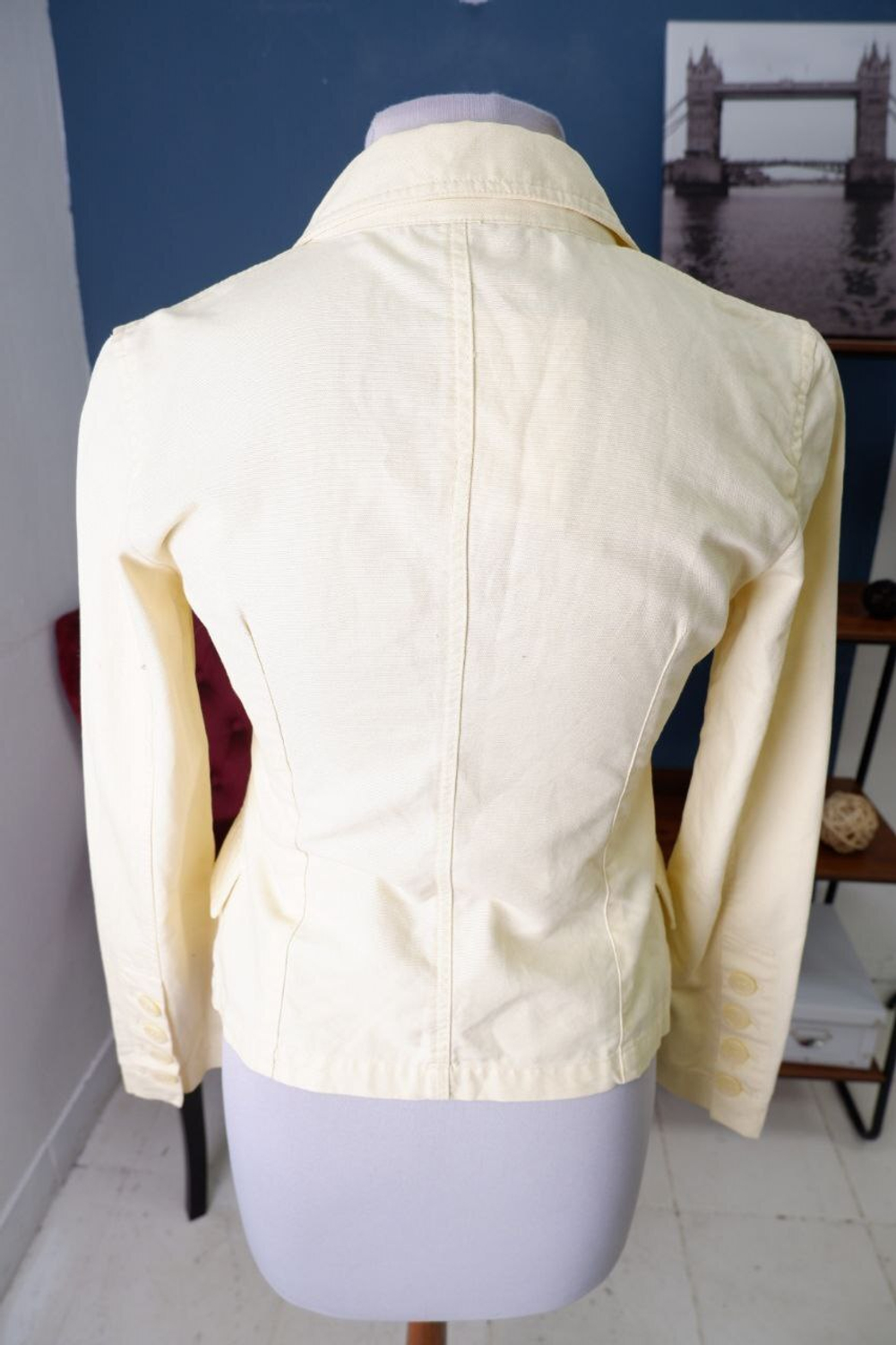 Жакет Oggi светлый 42 размер