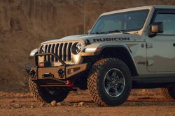 Бампер силовой передний BMS HUNTER для Jeep Gladiator JT 2018-2026