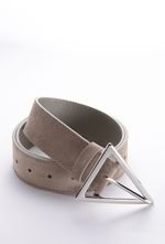 БАЗОВЫЙ РЕМЕНЬ С ТРЕУГОЛЬНОЙ ПРЯЖКОЙ ЗАМША СЕРЫЙ