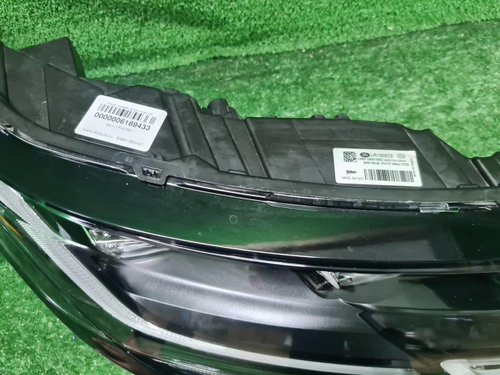 Фара правая Range Rover Velar (2017-2023) LED