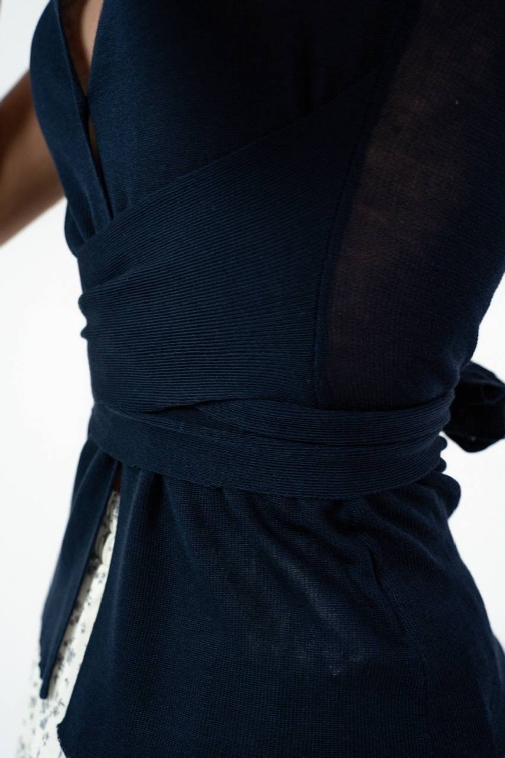 Блуза из невесомой ткани на пуговицах