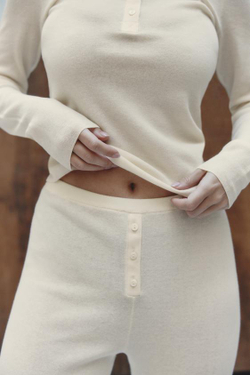 ZARA ТРИКОТАЖНЫЕ БРЮКИ С ПУГОВИЦАМИ, ЭКРЮ