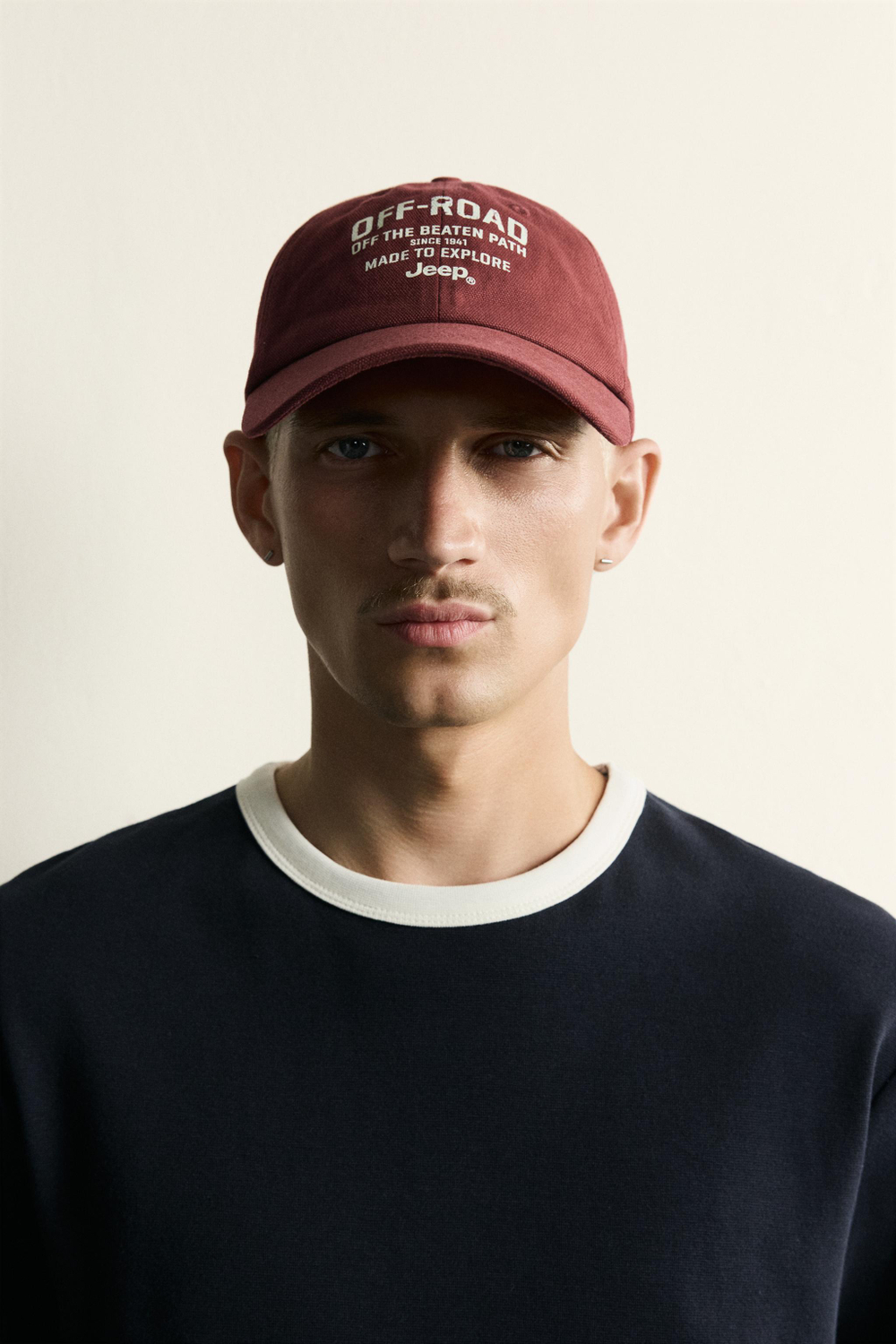 ZARA КЕПКА JEEP® С ЭФФЕКТОМ ПОТЕРТОСТИ И ПРИНТОМ, КРАСНЫЙ