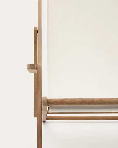 Складной шезлонг Vilara для улицы из акации и текстиля белого цвета