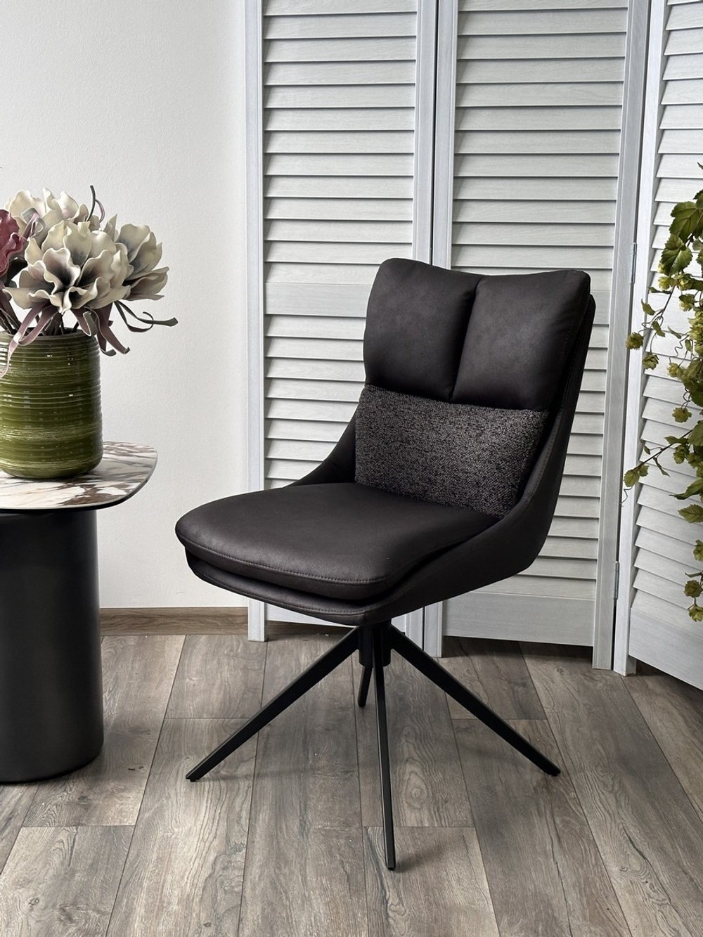 Стул М-City DISAUR Лерой (Leroy) поворотный на поворотный на 360 градусов, Серый Maison 99, Ote Cobble 457, Черный