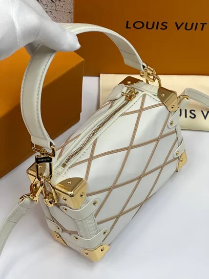 Сумка Louis Vuitton Side Trunk PM белый