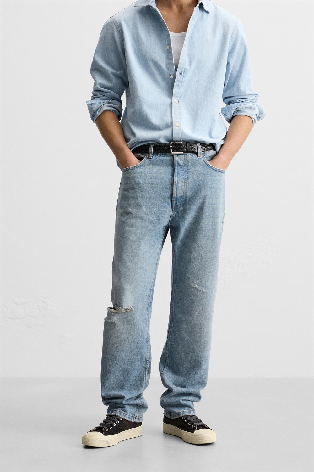 ZARA ДЖИНСЫ STRAIGHT FIT С ПРИНТОМ В ВИДЕ БРЫЗГ КРАСКИ, ВЫЦВЕТШИЙ СИНИЙ