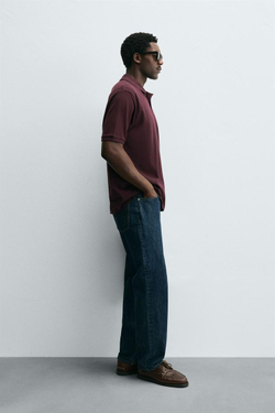 ZARA ПОЛО ИЗ РЕЛЬЕФНОЙ ТКАНИ ПИКЕ С ЭФФЕКТОМ ПОТЕРТОСТИ, БУРГУНДИ