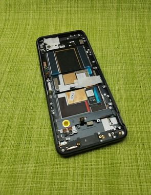 Дисплеи (Экраны)