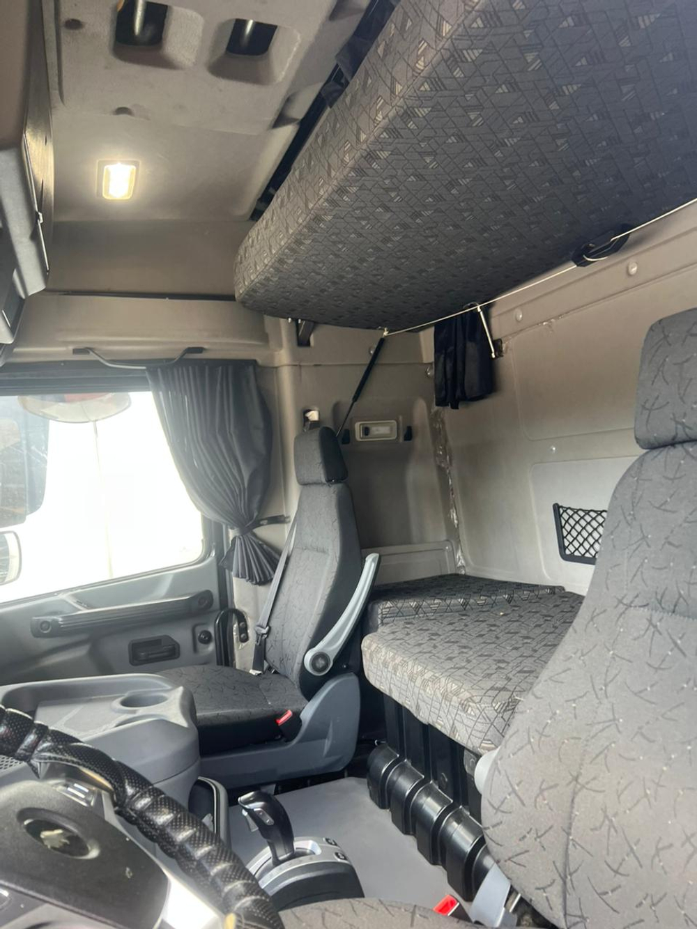 МАЗ 5440 4x2 Седельный тягач 54402L-531-031 (Дизельный, 11,6 л, 453 л.с., АТ)
