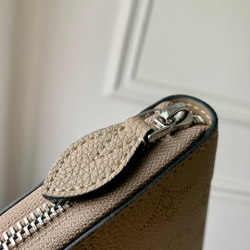 Louis Vuitton Zippy Wallet