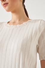 22826 Джемпер женский (молочный)