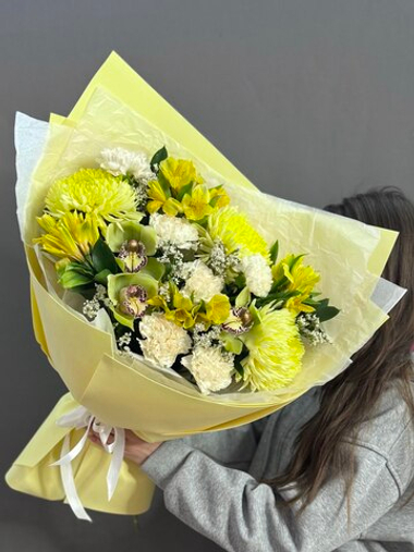 Авторский букет в солнечной гамме