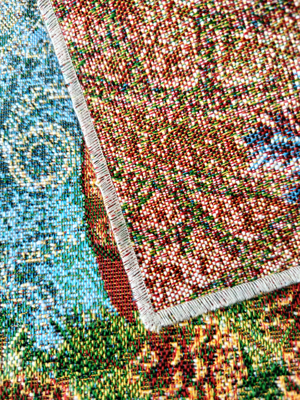 Декоративная гобеленовая салфетка Матрешка зима 32х32