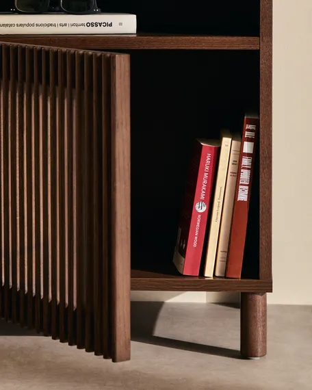 Прикроватная тумбочка Beyla из ясеня с отделкой под орех