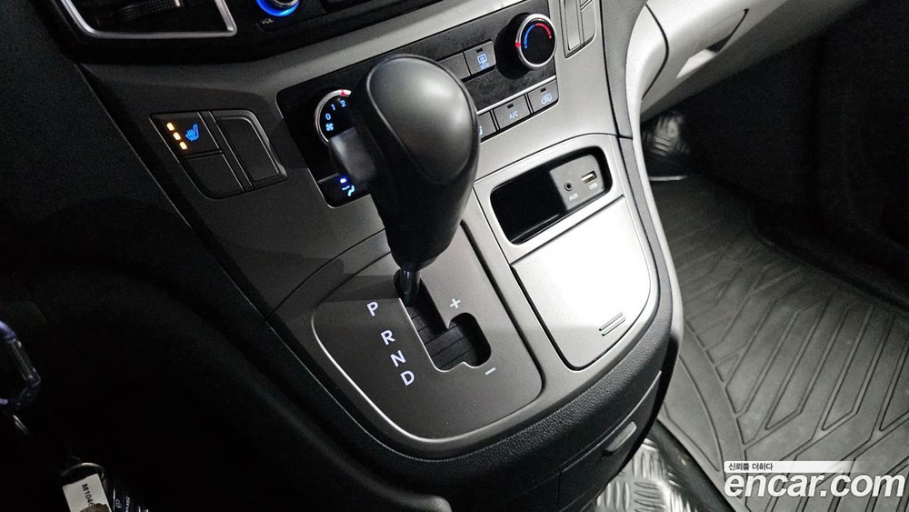 Hyundai The New Grand Starex Van 3-х местный (01.2020)