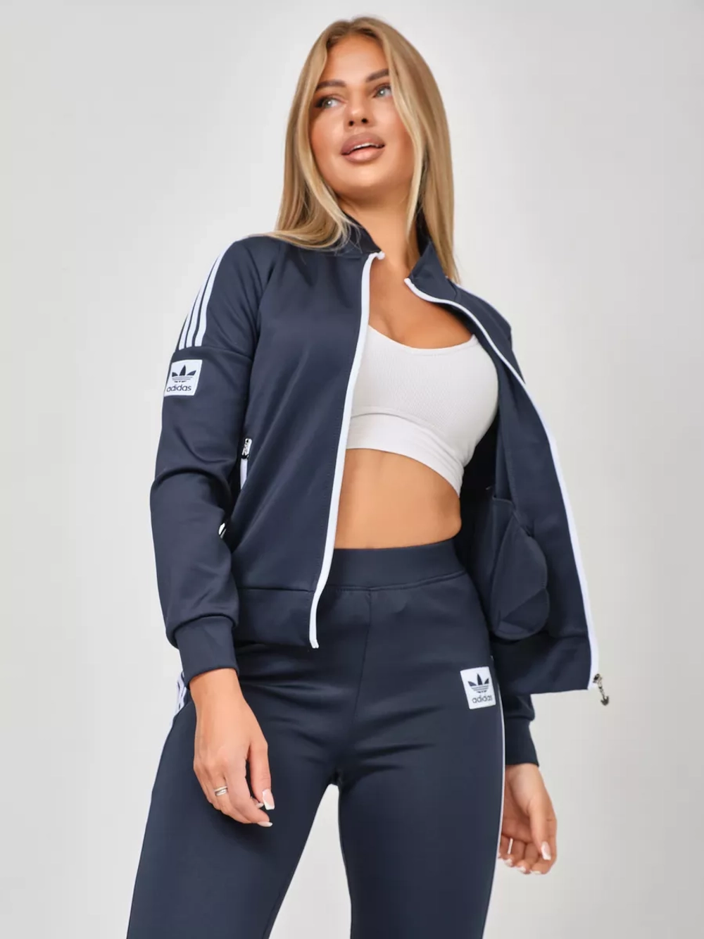 костюм спортивный на молнии Adidas с брюками и толстовка