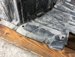 Подкрылок передний левый Suzuki Vitara 2 14-нв Б/У Оригинал 7232254P00