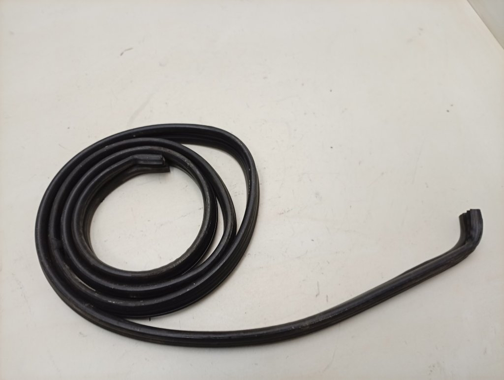 LFTA+5H1741 ктп11 Уплотнительная резина для посудомоечной машины Ariston Indesit C00256570 б/у