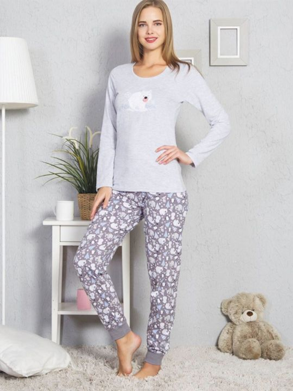 Нежная женская пижама с брючками на манжетах (Размер: L) (Цвет: серый)