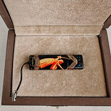 Флешка USB в футляре с ручной росписью "Победа!"