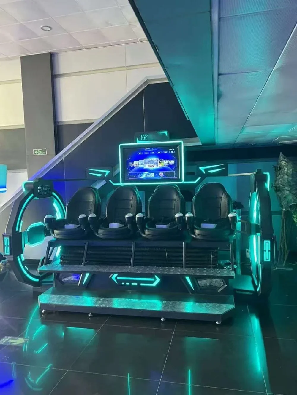 Аттракцион виртуальной реальности "Американские гонки"