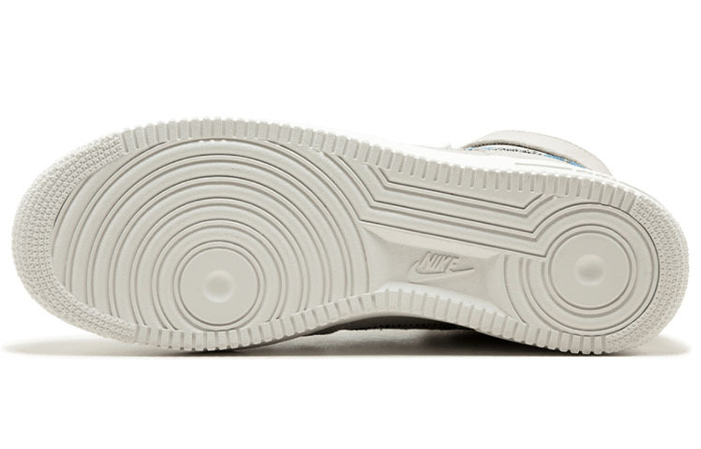 Кроссовки Nike Air Force 1 07 Lv8