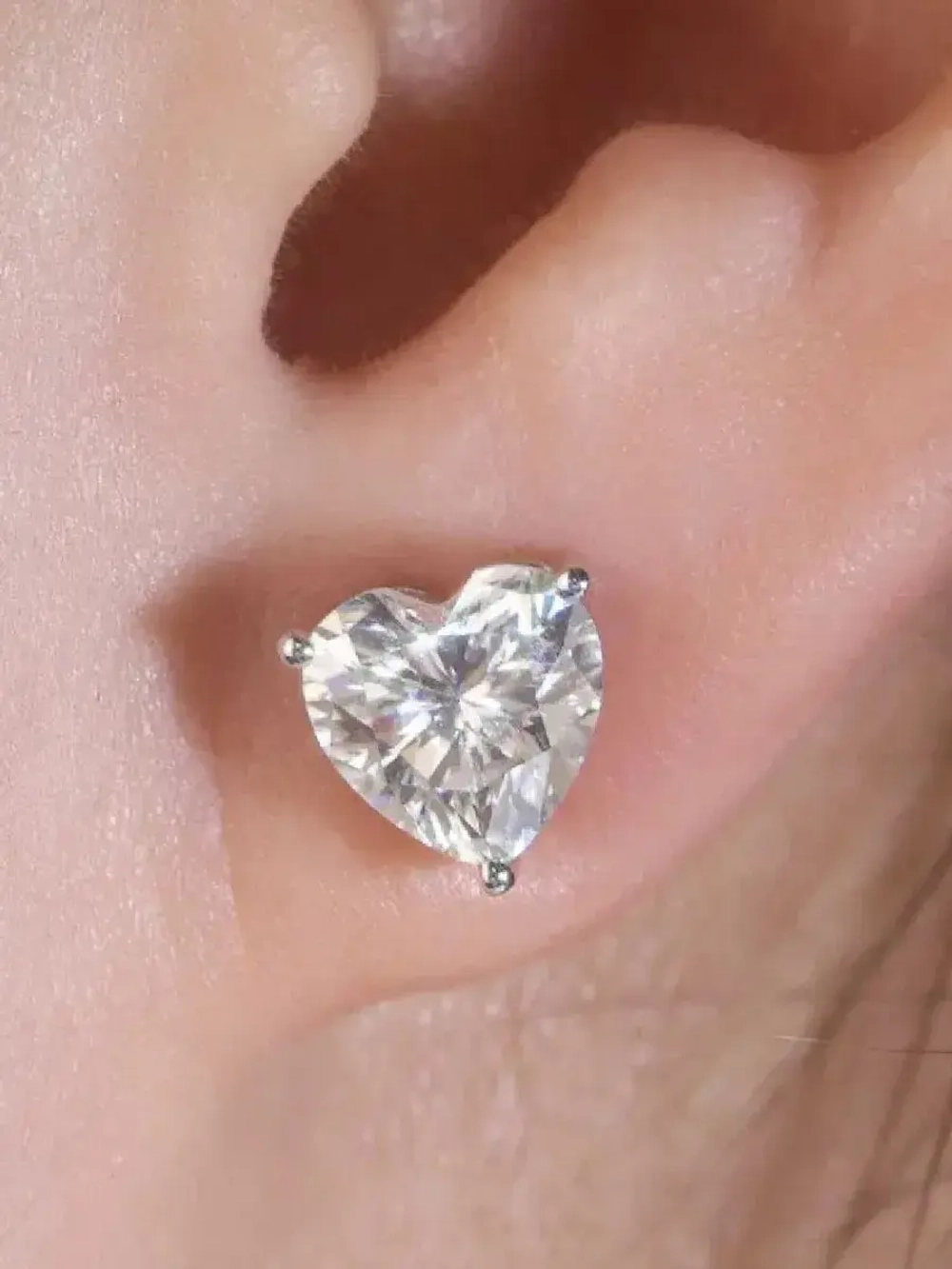 Муассанит "Сердце" 2 сt D/VVS1