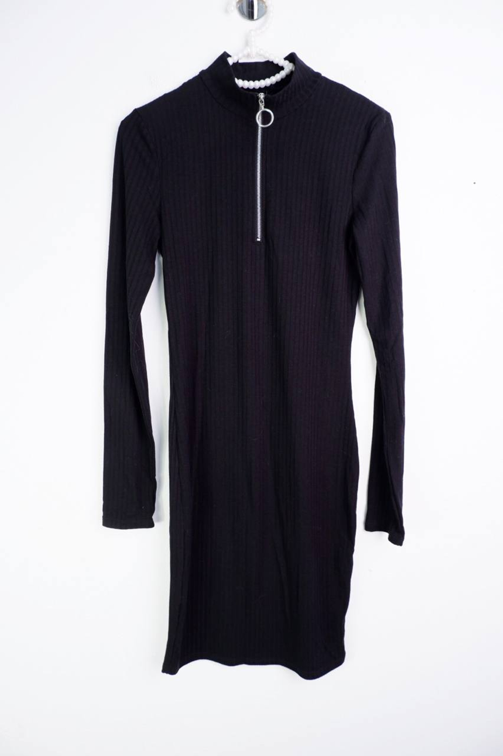 Платье Terranova практичное, маркировка S, визуально на 44 размер