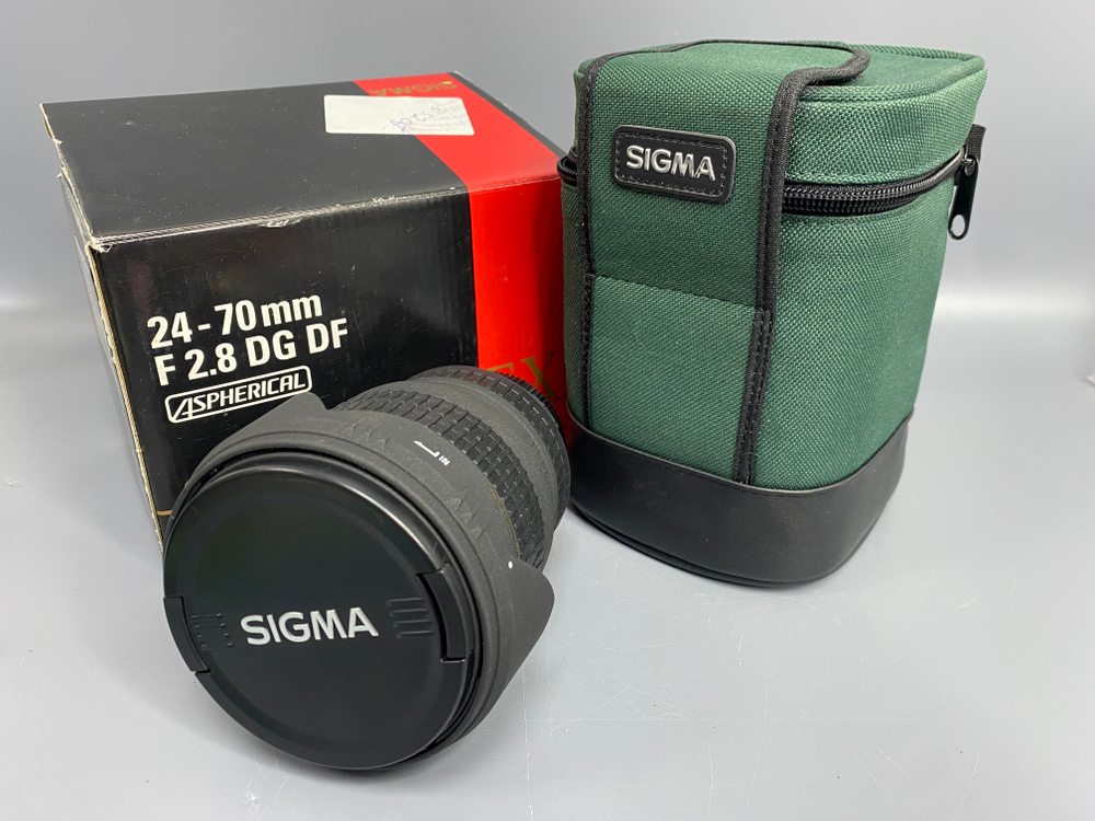 Объектив Sigma 24-70