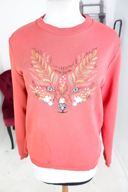 Свитшот Ksenia Knyazeva с красивый вышивкой, маркировка М, визуально 46 размер