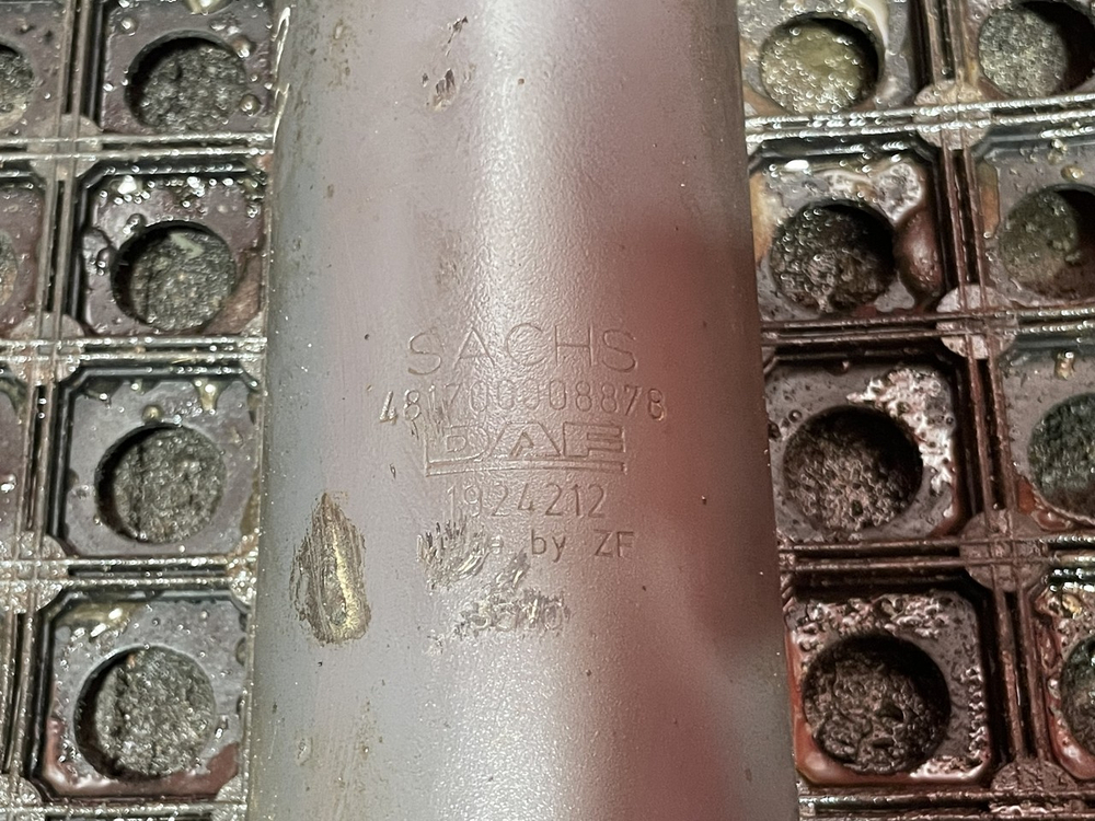 Амортизатор задний 2020г.