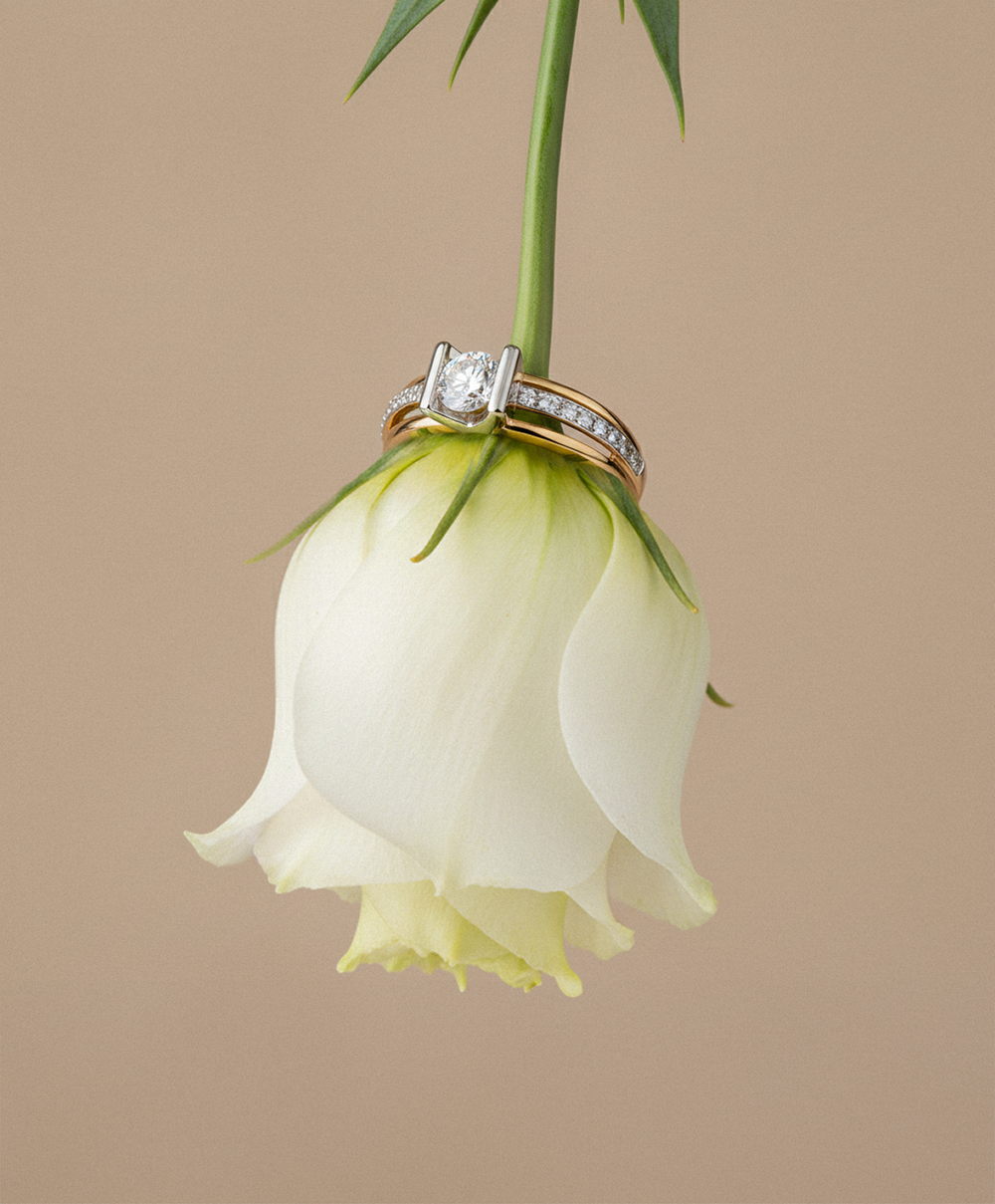 Кольцо из золота с фианитами, 018591