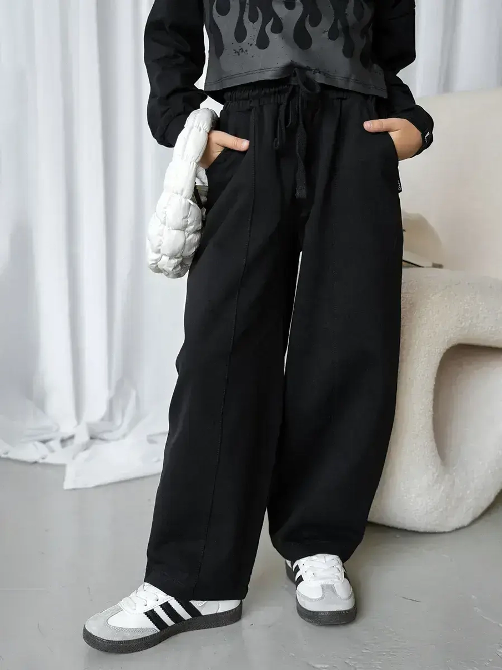 Спортивный костюм для девочки в школу