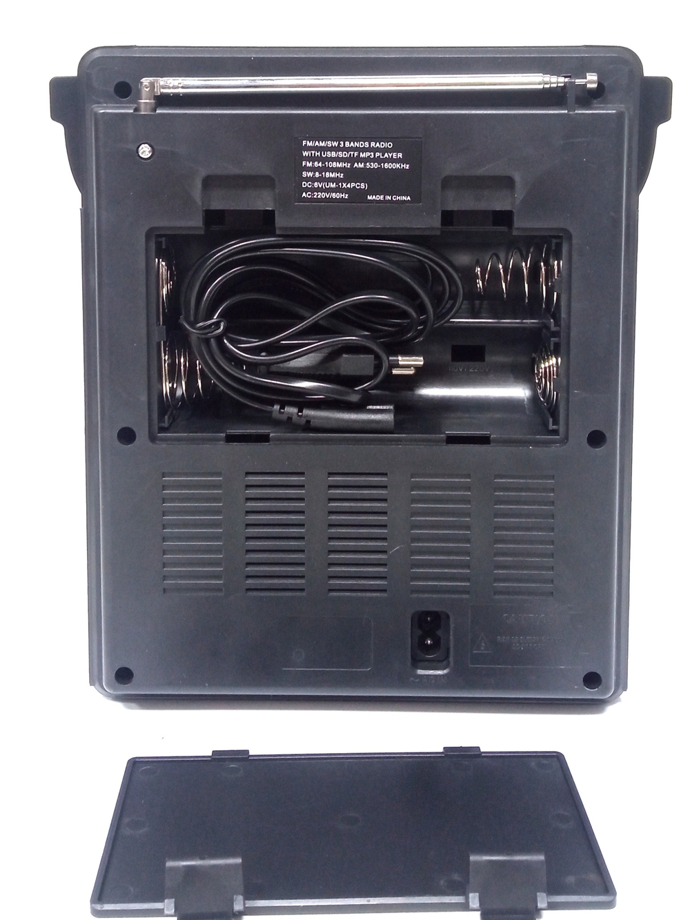 Радиоприемник с MP3 плеером + фонарь LuxeBass LB-A64