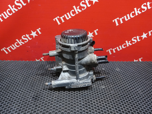 Кран управления тормозами прицепа 2018г