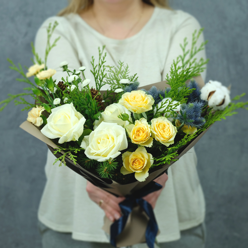 Купить Букет-комплимент с пионовидными розами