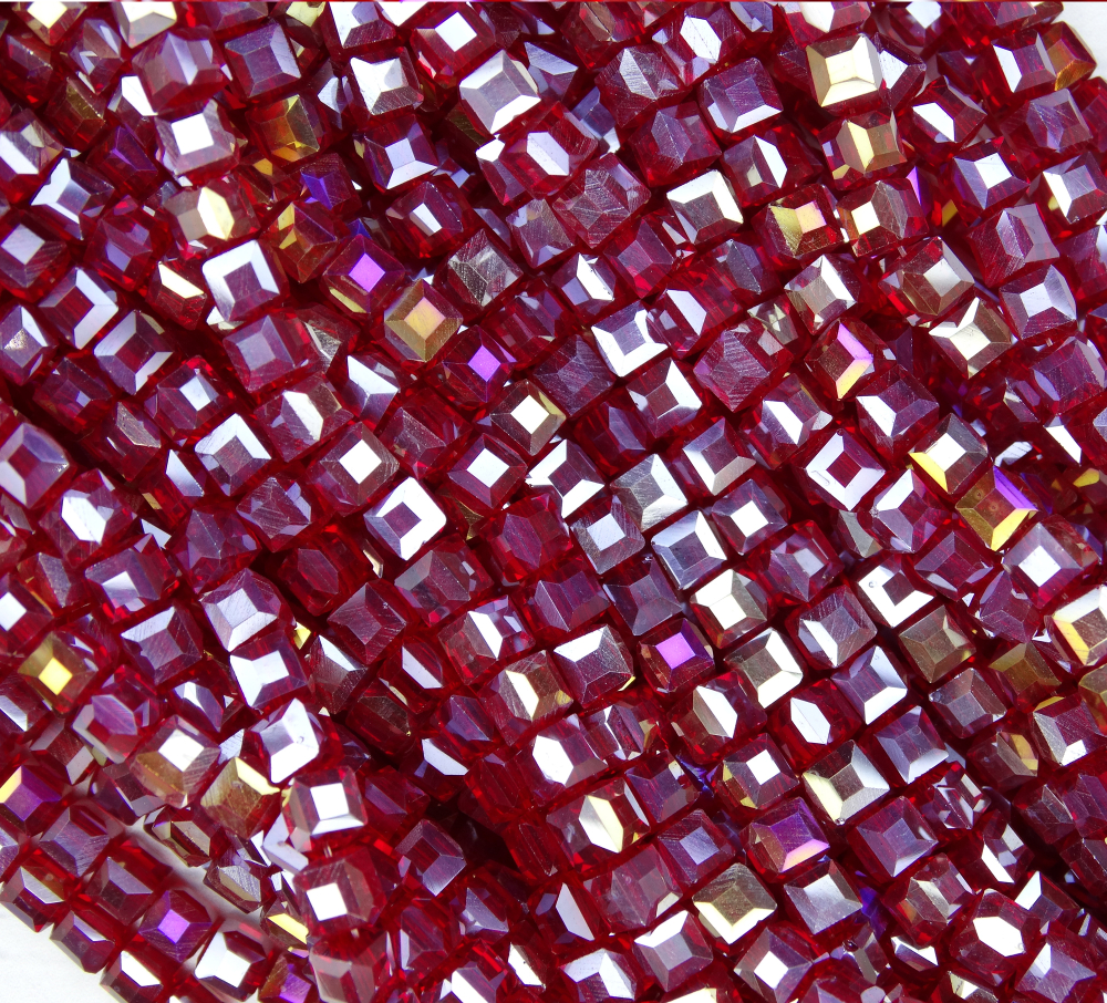 БВ010ДС4 Хрустальные бусины квадратные, цвет: бордовый AB прозрачный, размер 4 мм, кол-во: 44-45 шт.