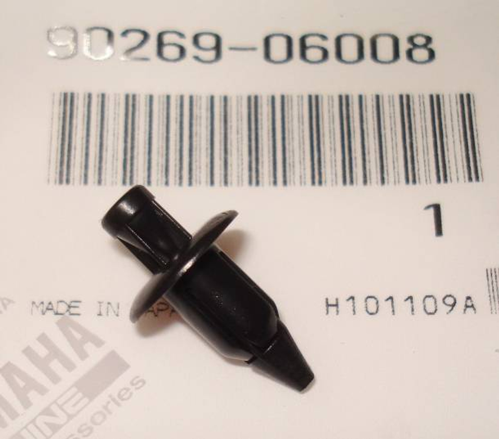 Заклёпка (пистон) Yamaha 902690600800