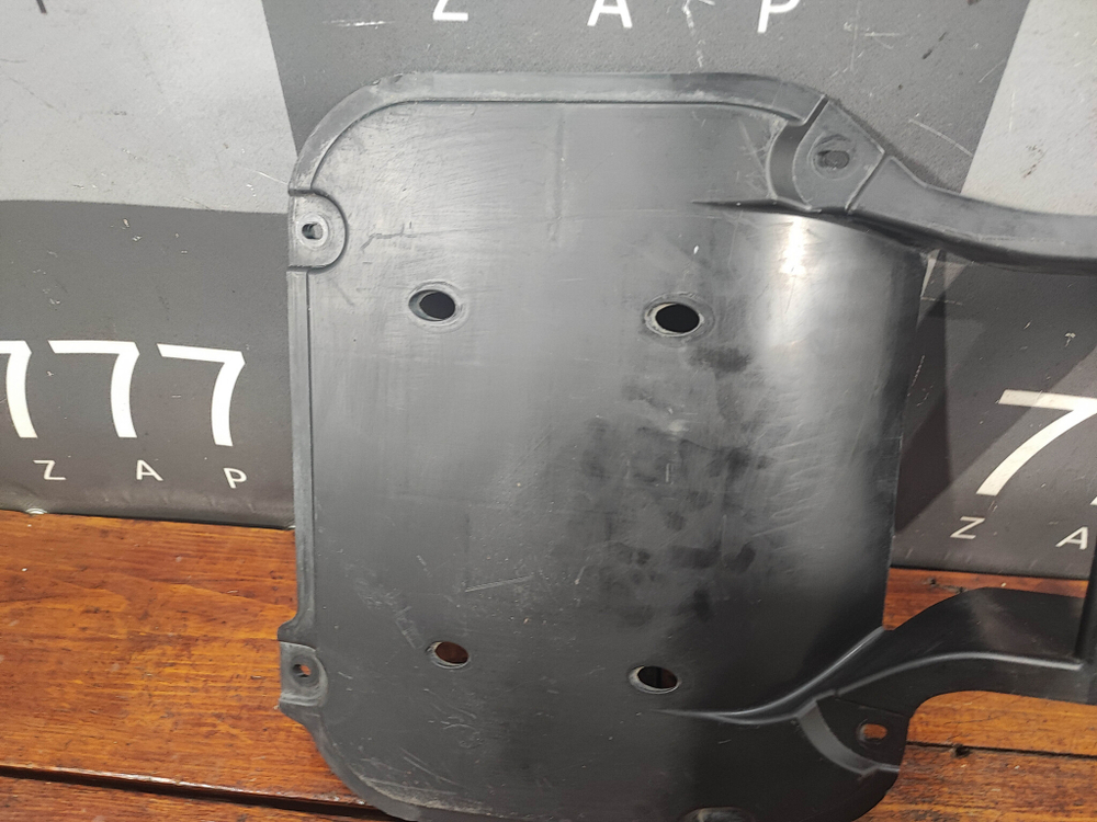 Защита GAC 6740047DRS0000 Б/У Оригинал 6740047DRS0000